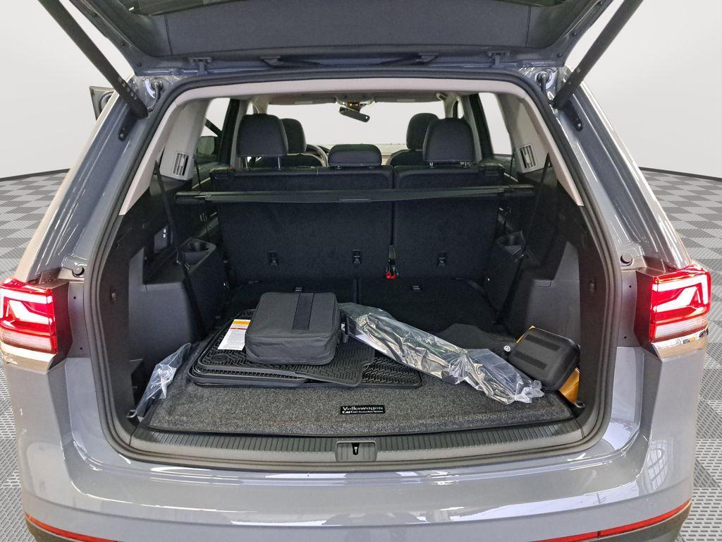 new 2025 Volkswagen Atlas car, priced at $48,316