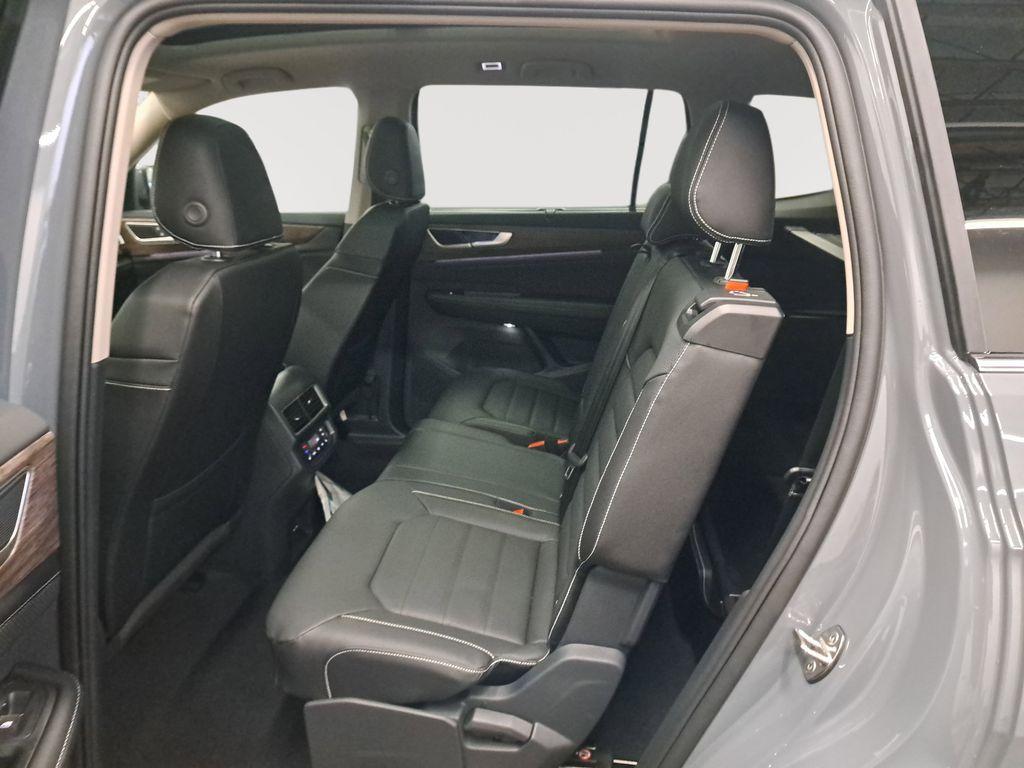 new 2025 Volkswagen Atlas car, priced at $48,316