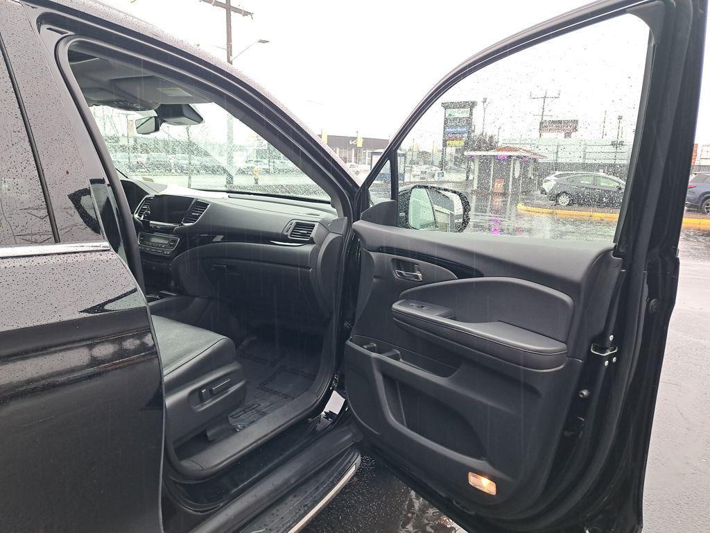 used 2019 Honda Pilot car, priced at $25,314