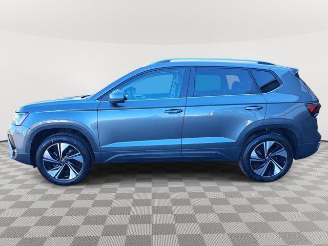 new 2025 Volkswagen Taos car