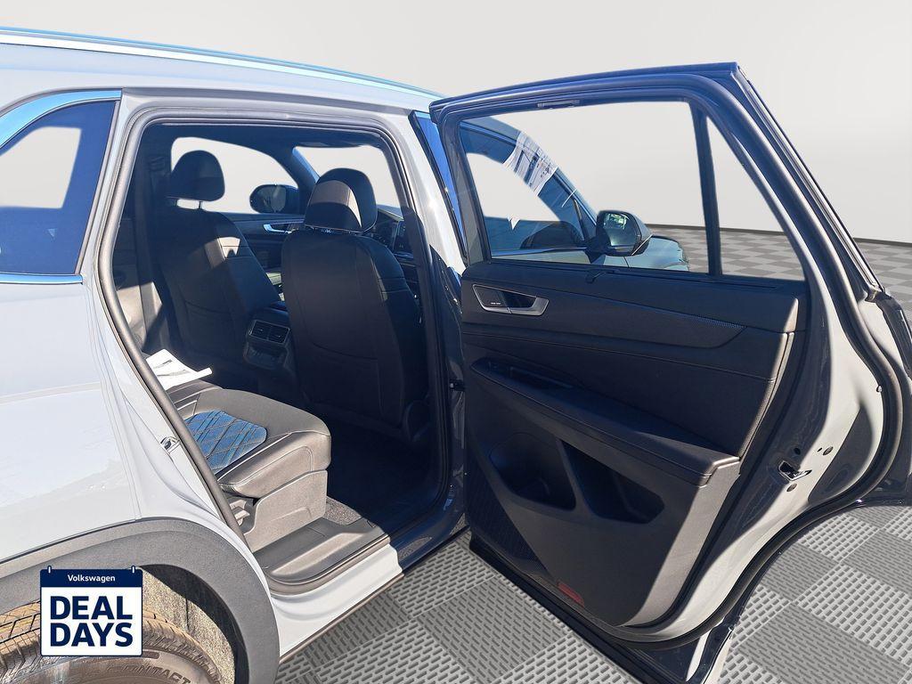 new 2025 Volkswagen Atlas Cross Sport car, priced at $53,201