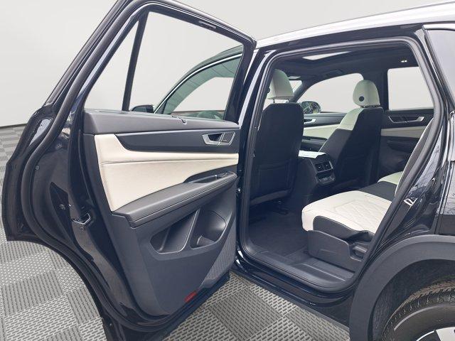 new 2025 Volkswagen Atlas Cross Sport car, priced at $53,204