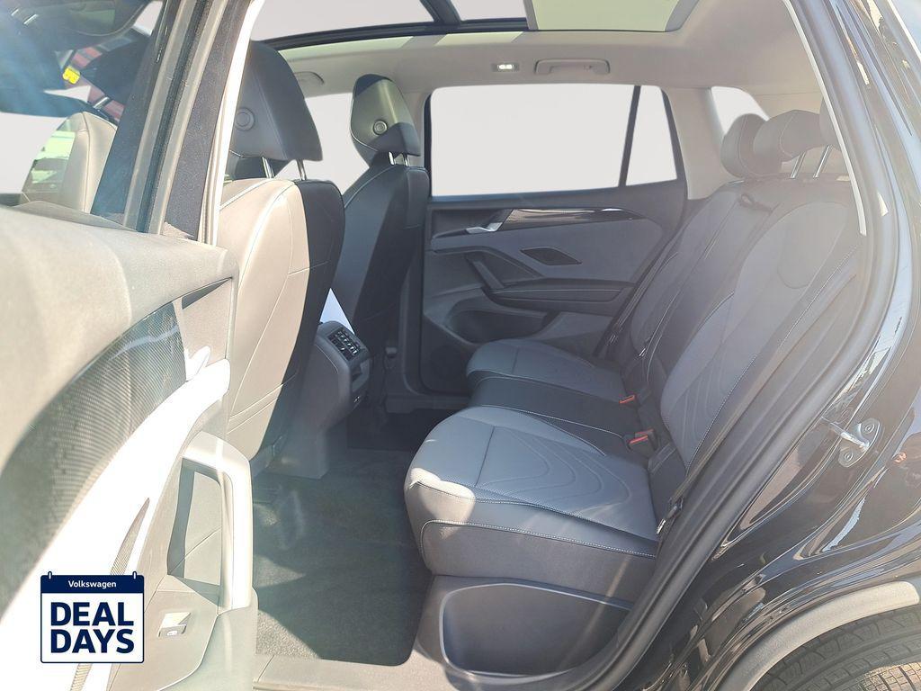 new 2025 Volkswagen Tiguan car, priced at $36,382