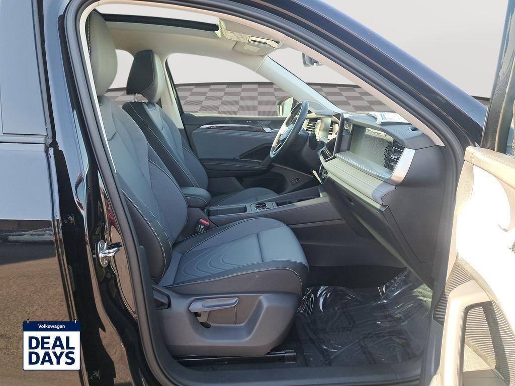 new 2025 Volkswagen Tiguan car, priced at $36,382