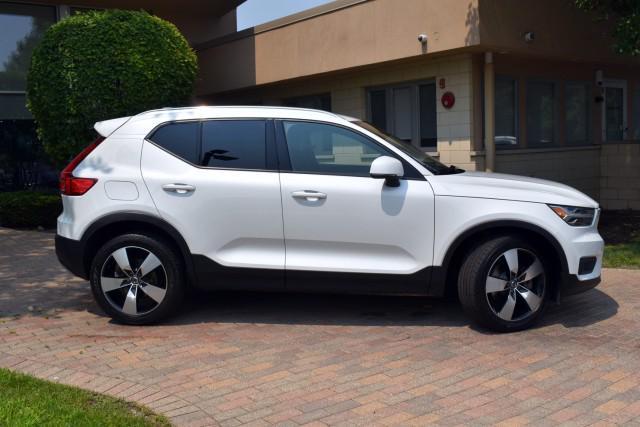 used 2022 Volvo XC40 car, priced at $20,142