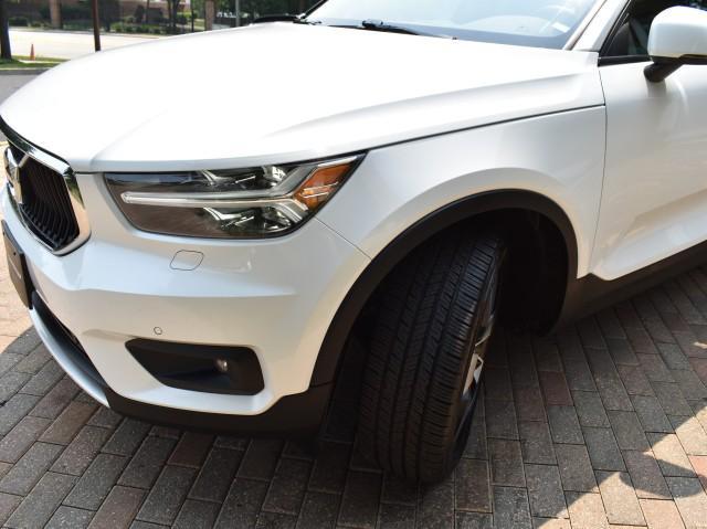 used 2022 Volvo XC40 car, priced at $20,142