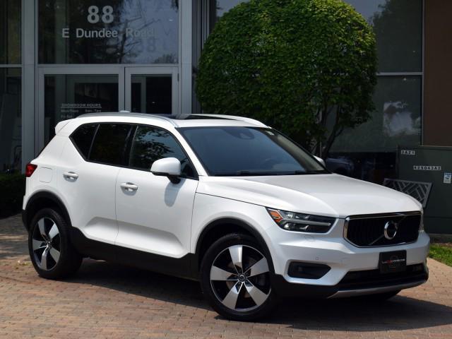 used 2022 Volvo XC40 car, priced at $20,142