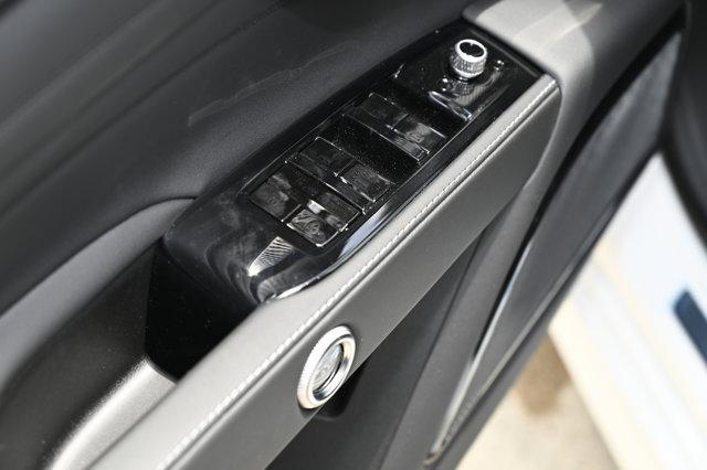 new 2025 Maserati Grecale car, priced at $77,085