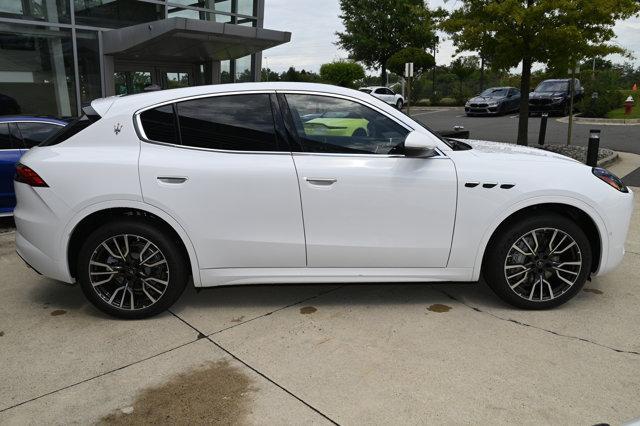new 2025 Maserati Grecale car, priced at $77,085
