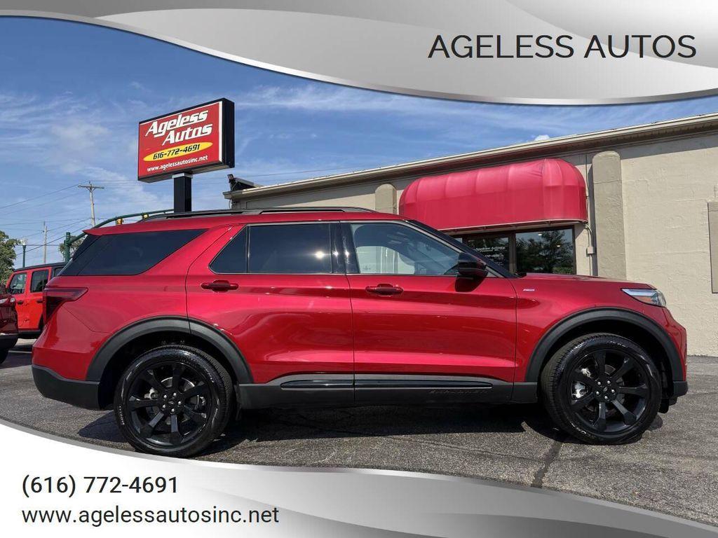 used 2024 Ford Explorer car, priced at $39,995