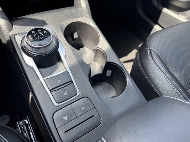 used 2022 Ford Escape car, priced at $25,995