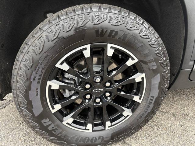 used 2024 Chevrolet Traverse car, priced at $48,995