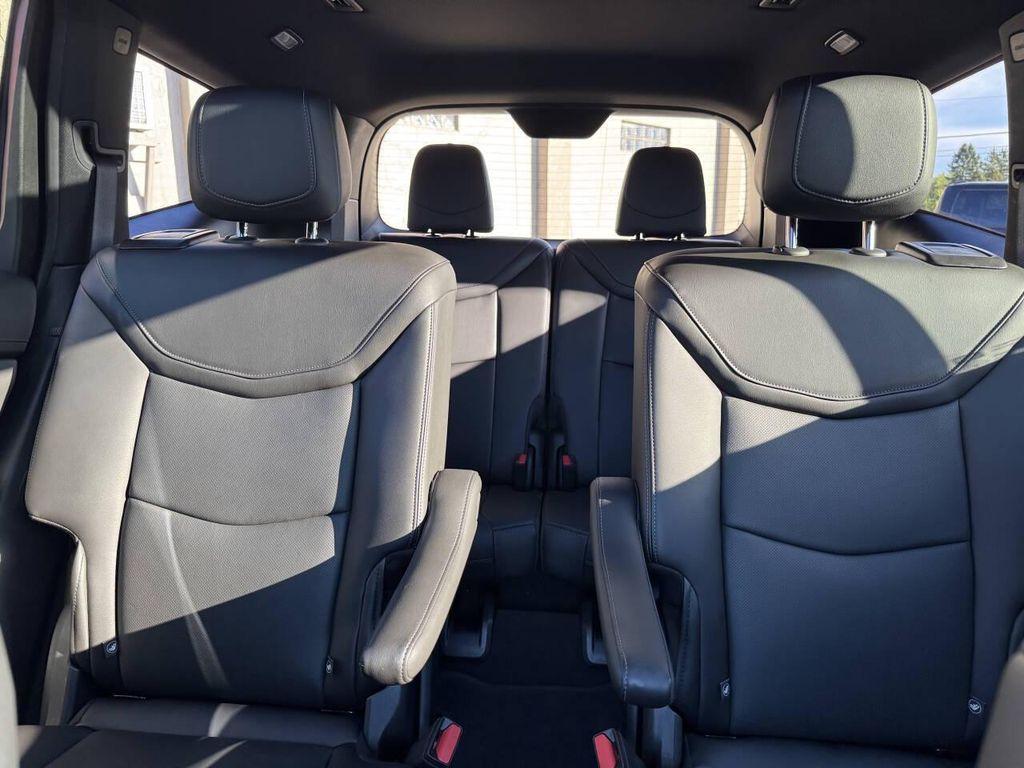 used 2023 Cadillac XT6 car, priced at $41,995