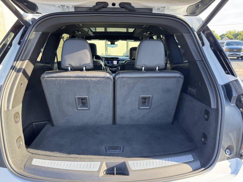 used 2023 Cadillac XT6 car, priced at $41,995