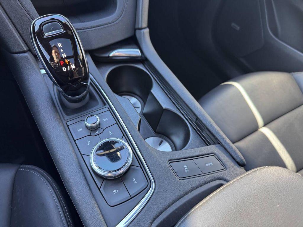 used 2023 Cadillac XT6 car, priced at $41,995