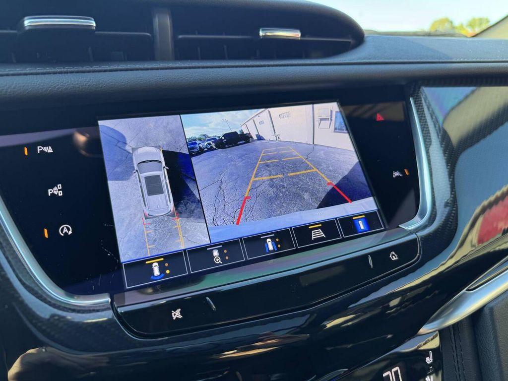used 2023 Cadillac XT6 car, priced at $41,995