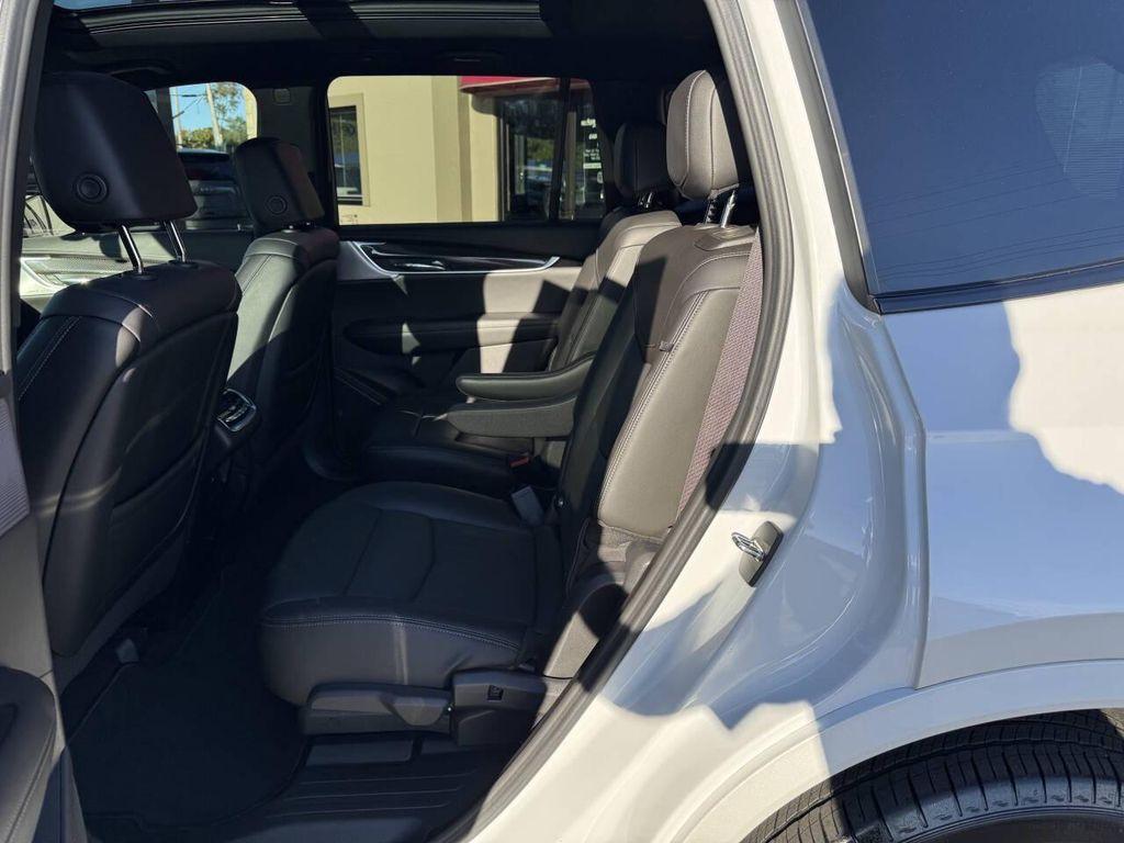 used 2023 Cadillac XT6 car, priced at $41,995