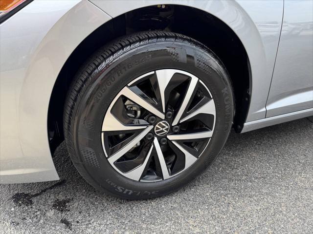 used 2024 Volkswagen Jetta car, priced at $19,995