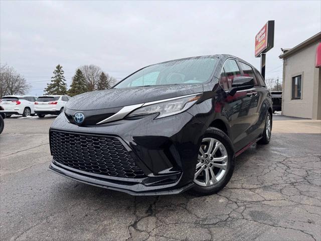 used 2023 Toyota Sienna car, priced at $48,995