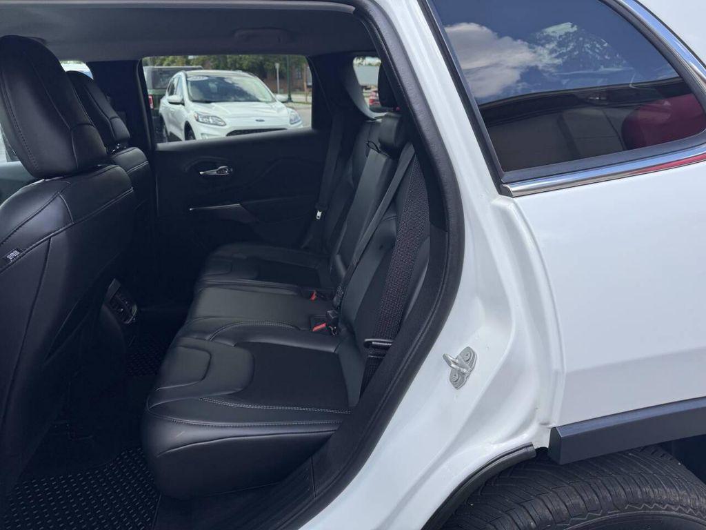 used 2020 Jeep Cherokee car, priced at $18,995