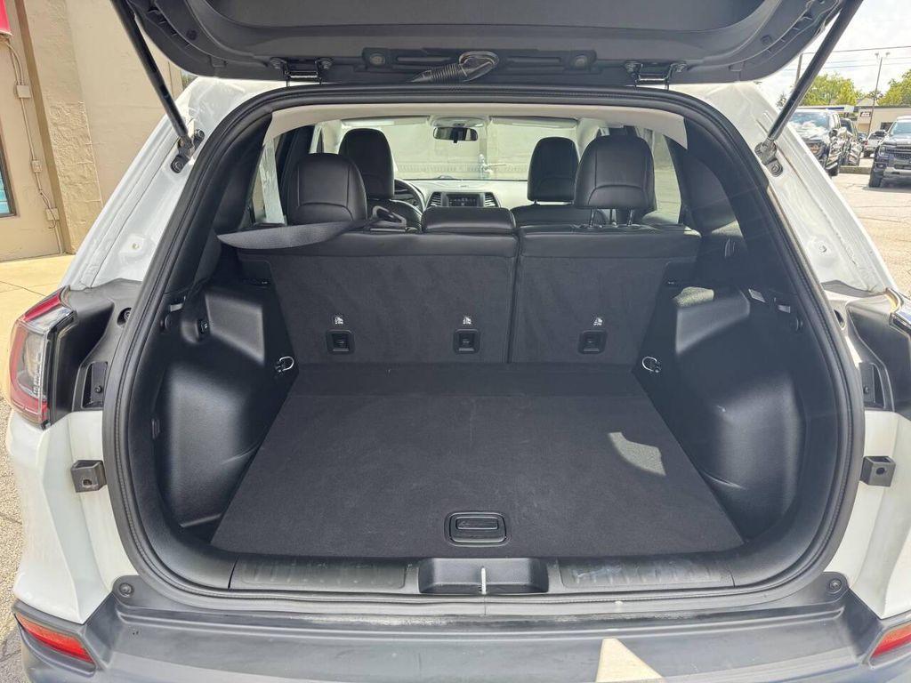 used 2020 Jeep Cherokee car, priced at $18,995