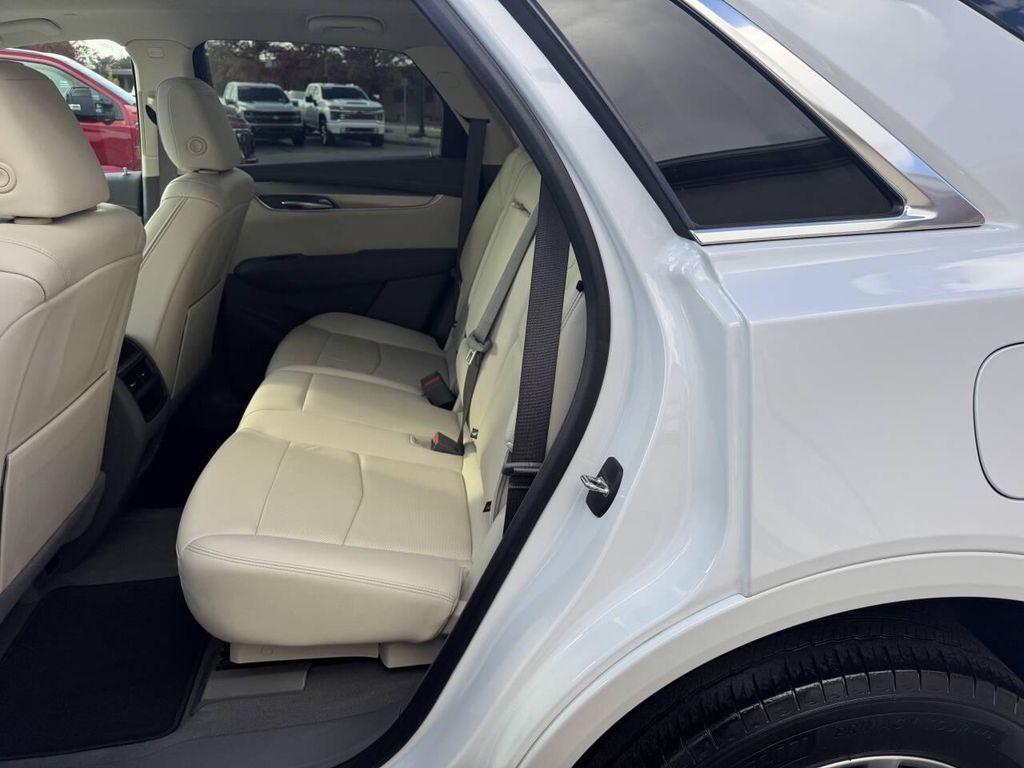 used 2022 Cadillac XT5 car, priced at $32,995