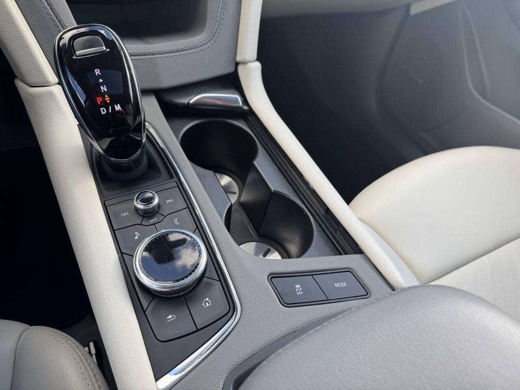 used 2022 Cadillac XT5 car, priced at $32,995