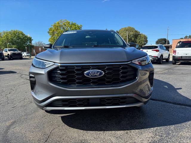 used 2023 Ford Escape car, priced at $26,995