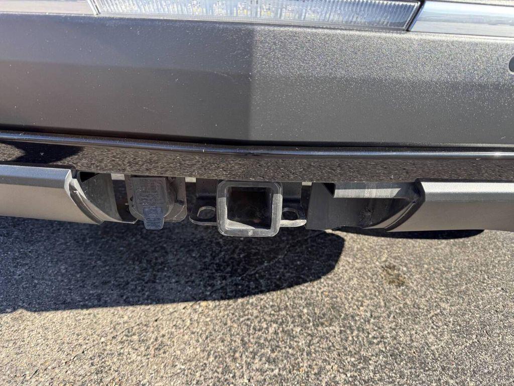 used 2024 Cadillac XT5 car, priced at $42,995