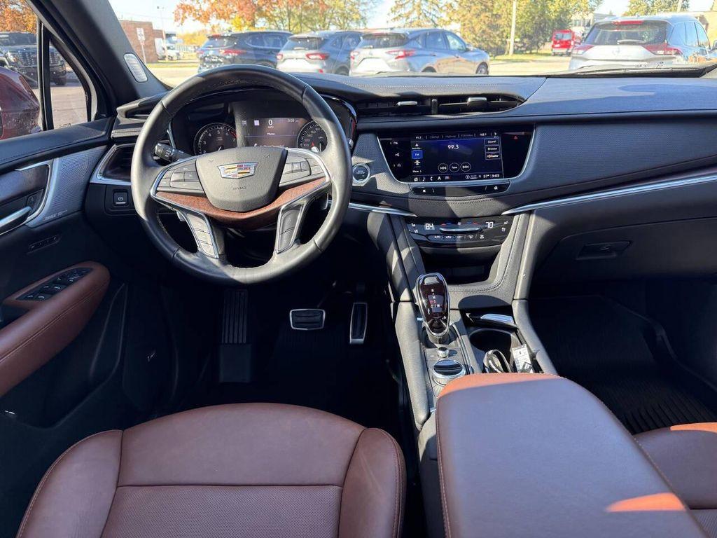 used 2024 Cadillac XT5 car, priced at $42,995
