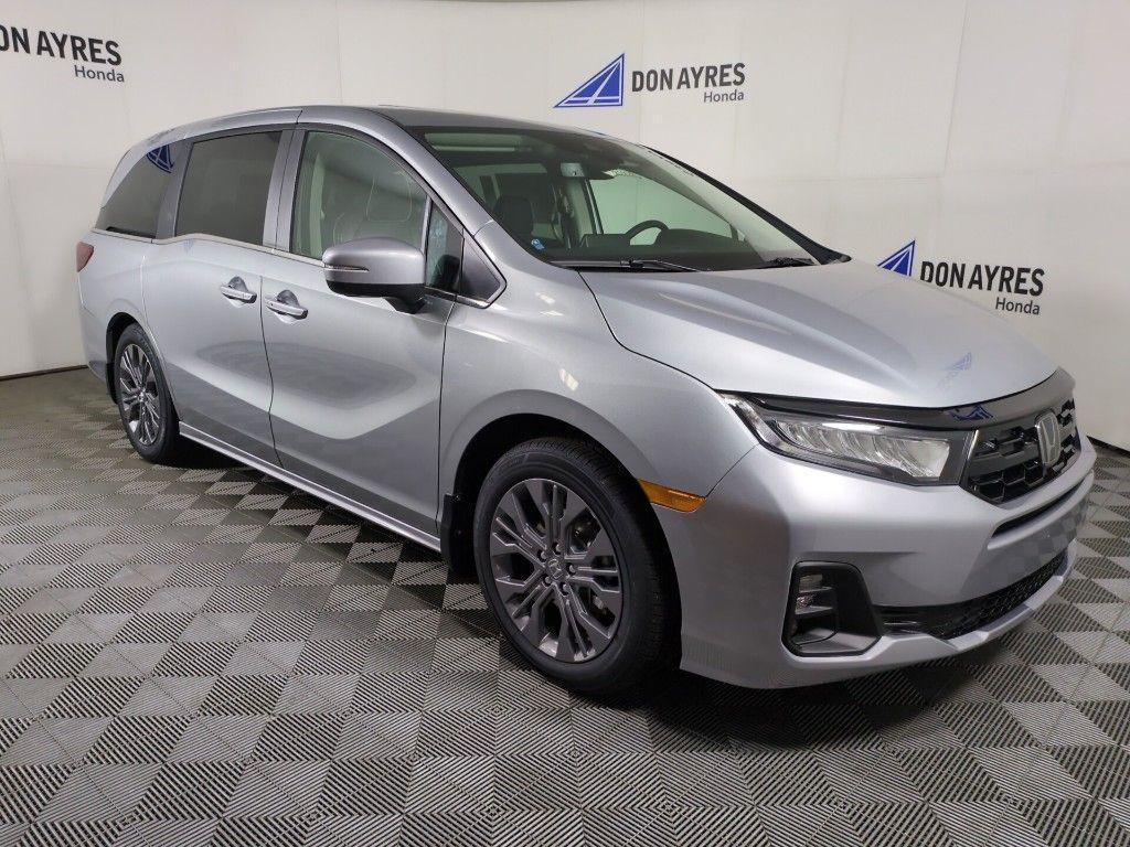 new 2025 Honda Odyssey car, priced at $48,005