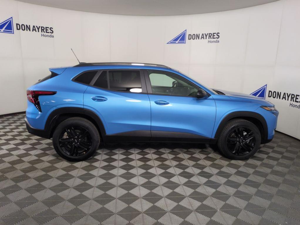 used 2025 Chevrolet Trax car, priced at $24,999