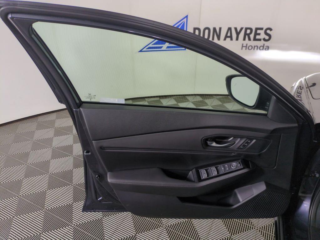 new 2025 Honda Accord Hybrid car, priced at $38,154