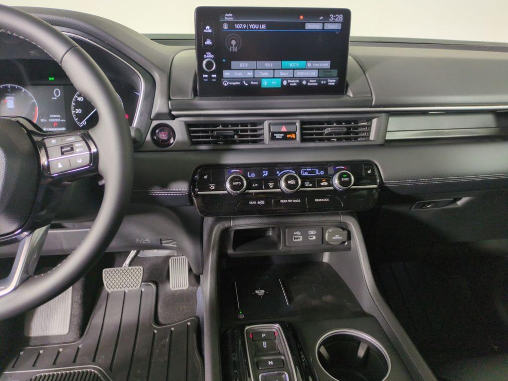 new 2025 Honda Pilot car, priced at $57,632