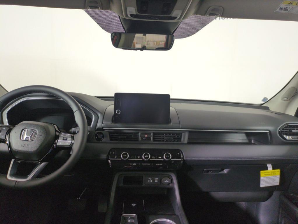 new 2025 Honda Pilot car, priced at $57,677