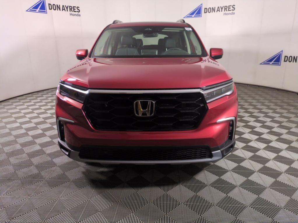 new 2025 Honda Pilot car, priced at $57,677
