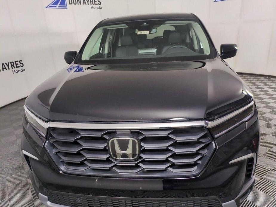 new 2025 Honda Pilot car, priced at $49,745