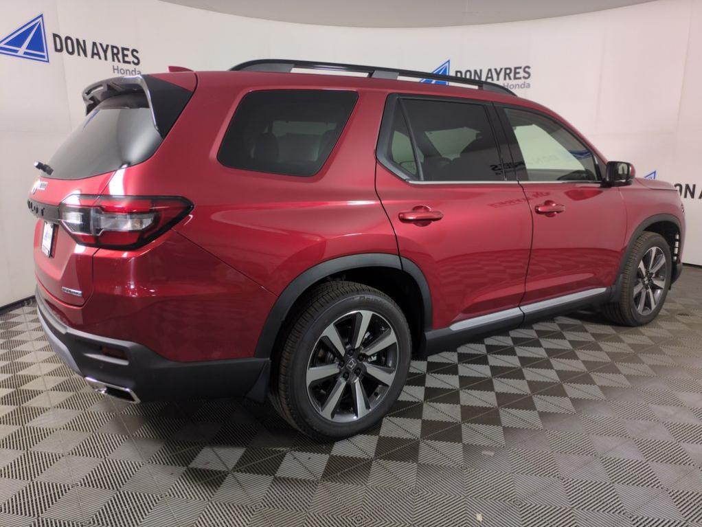 new 2025 Honda Pilot car, priced at $52,549