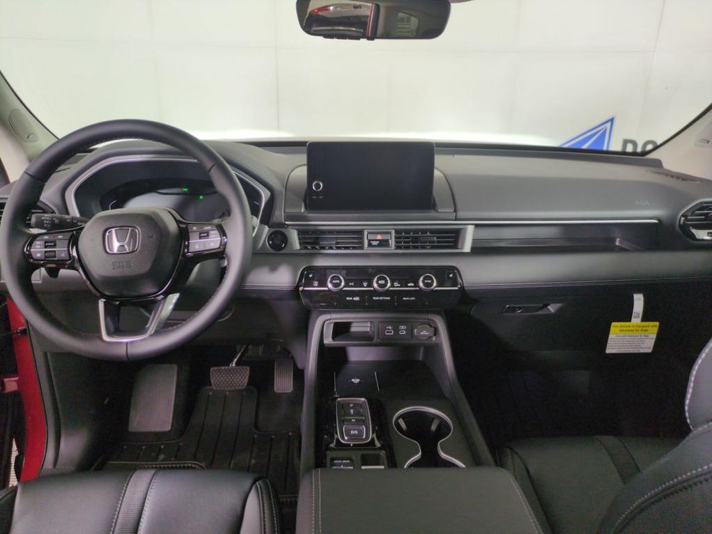 new 2025 Honda Pilot car, priced at $52,549