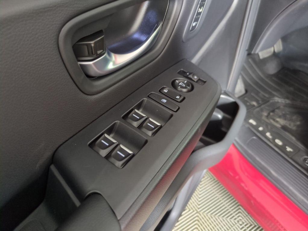 new 2025 Honda Pilot car, priced at $52,549