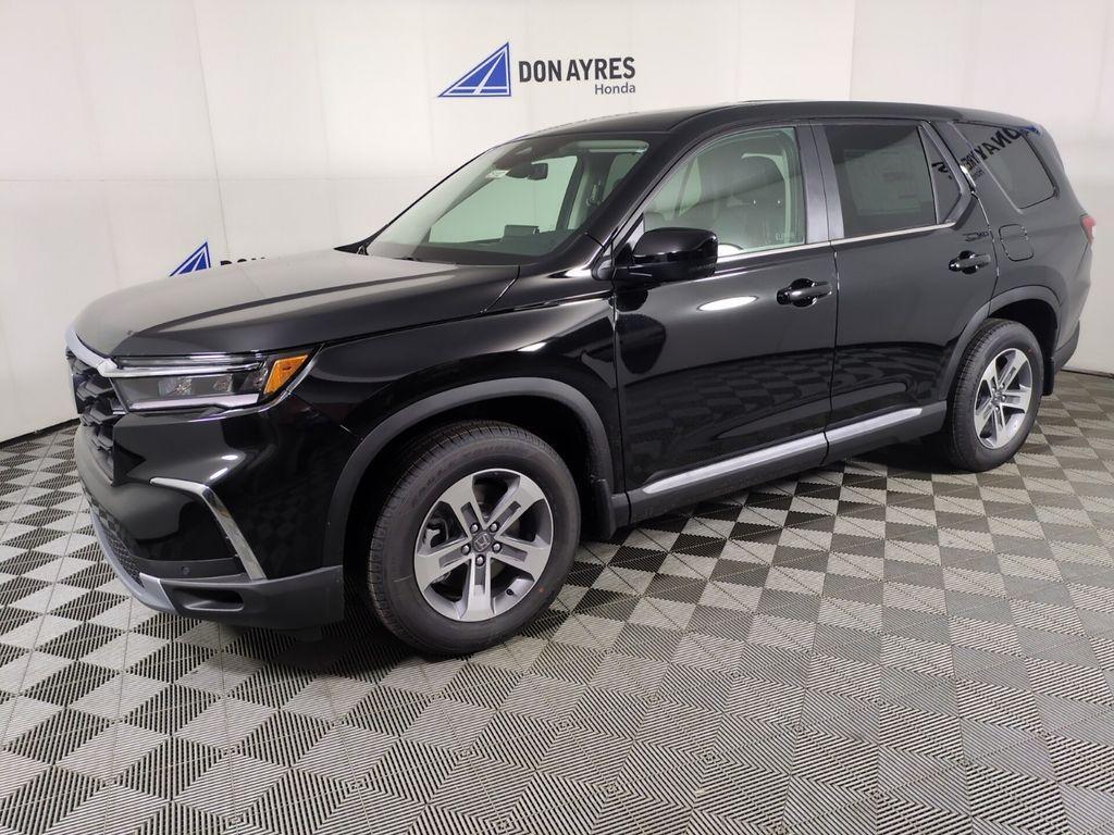 new 2025 Honda Pilot car, priced at $47,006