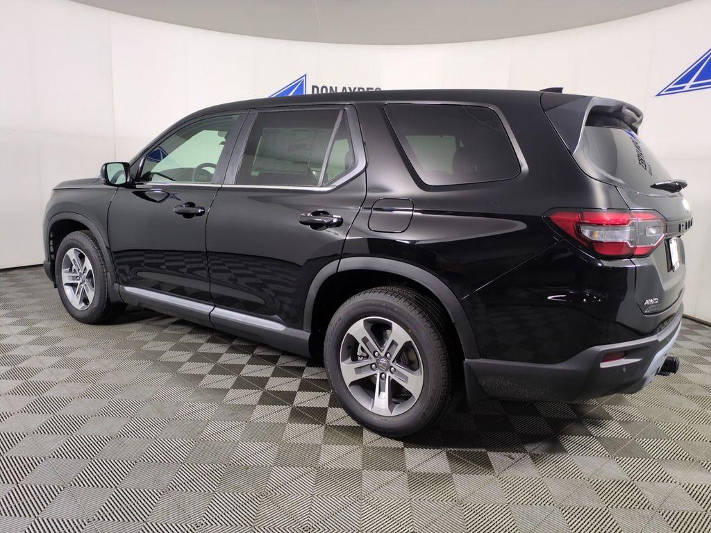 new 2025 Honda Pilot car, priced at $48,475