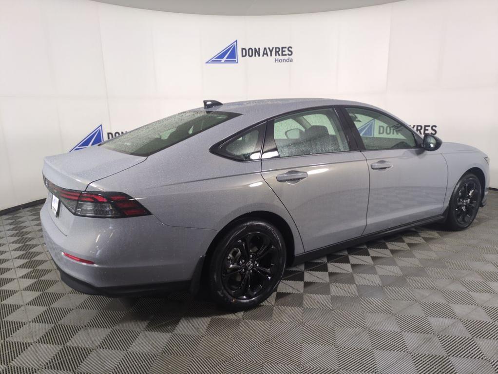 new 2025 Honda Accord car, priced at $33,064