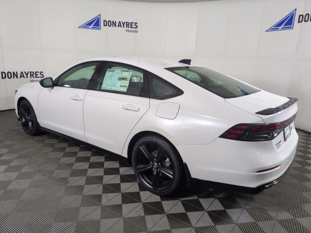 new 2025 Honda Accord Hybrid car, priced at $37,879