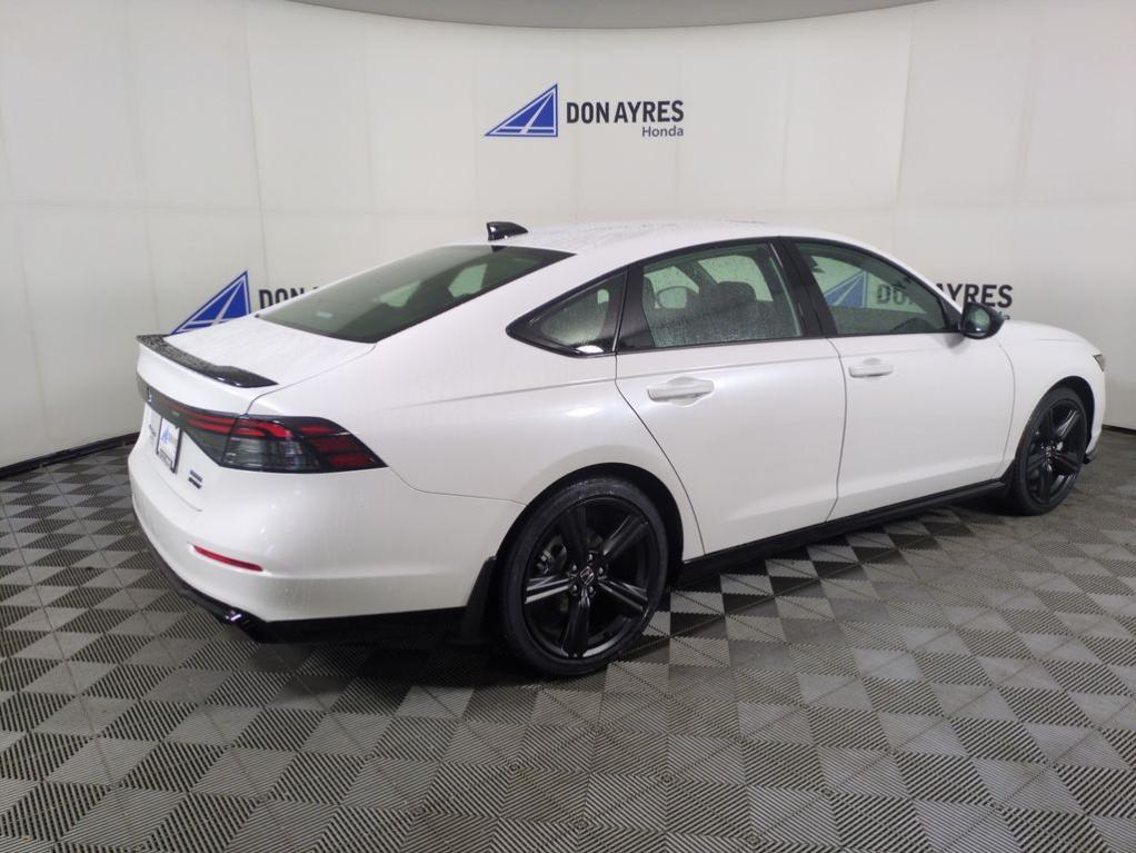 new 2025 Honda Accord Hybrid car, priced at $37,879