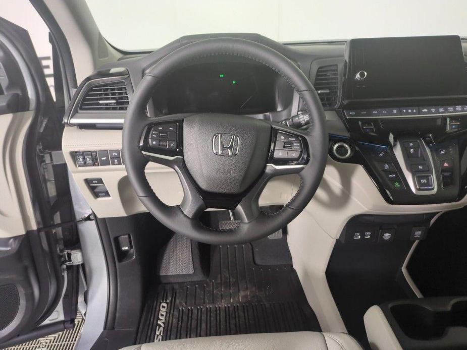 new 2025 Honda Odyssey car, priced at $48,005