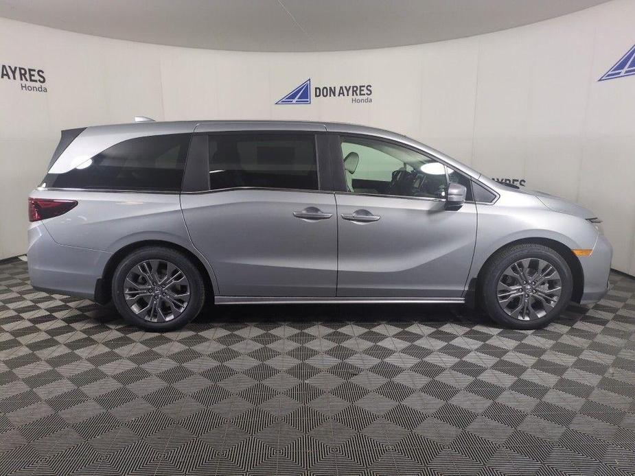 new 2025 Honda Odyssey car, priced at $48,005