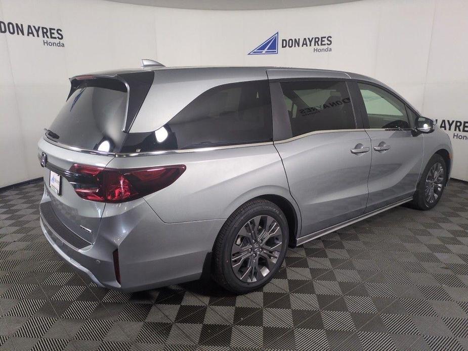 new 2025 Honda Odyssey car, priced at $48,005