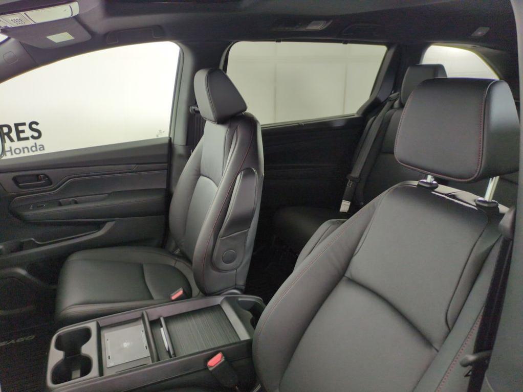 new 2026 Honda Odyssey car, priced at $43,621