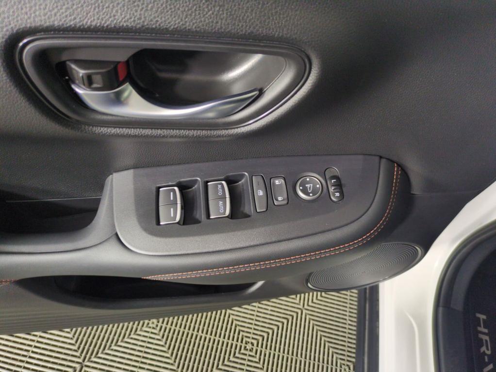 used 2025 Honda HR-V car, priced at $27,999